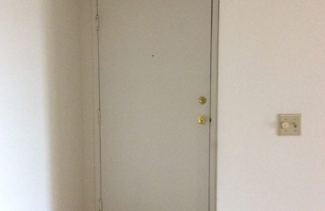 1 Bedroom, 1 Bathroom North Hollywood Condominium for Lease! Gallery 3