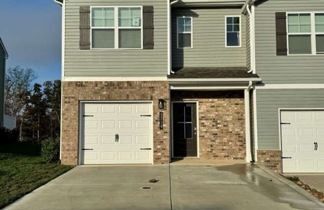 3 Bedroom 2.5 Bath Townhome in Kodak Exit 407 photos photos