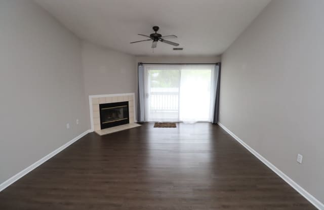 8112 Glenwillow Ln Unit 205 Gallery 1