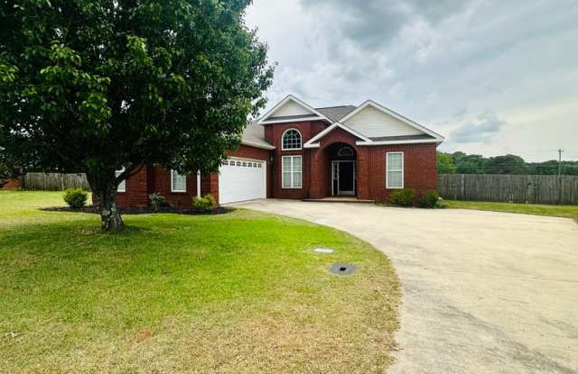 709 Loudon Hill Dr. - 709 Loudon Hill Drive, Warner Robins, GA 31088