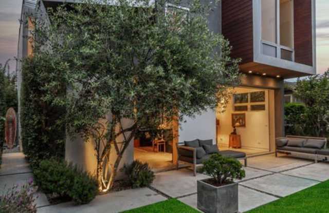 716 Brooks Ave photos photos