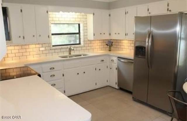 4917 Hensey Avenue Gallery 4