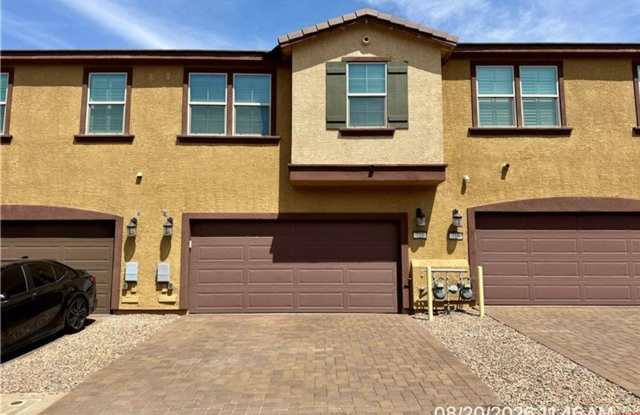 Spacious 3BR Henderson Townhome with Gated Community & Park Gallery 3
