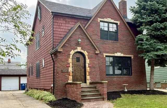 2045 Reveley Avenue Gallery 1