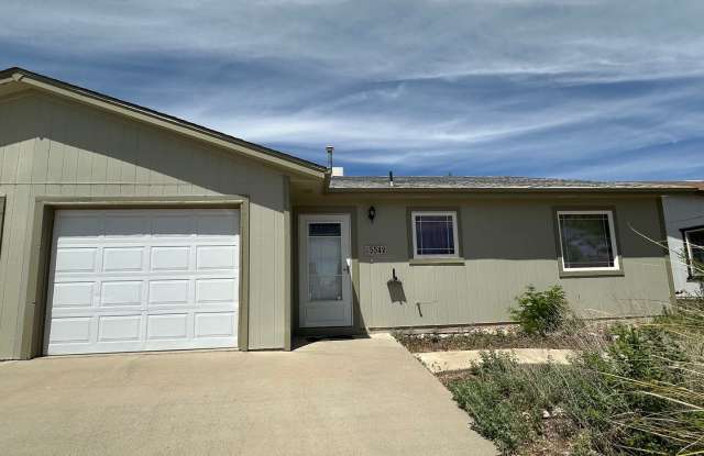 3 Bedroom 2 Bathroom Duplex available to rent in Farmington photos photos