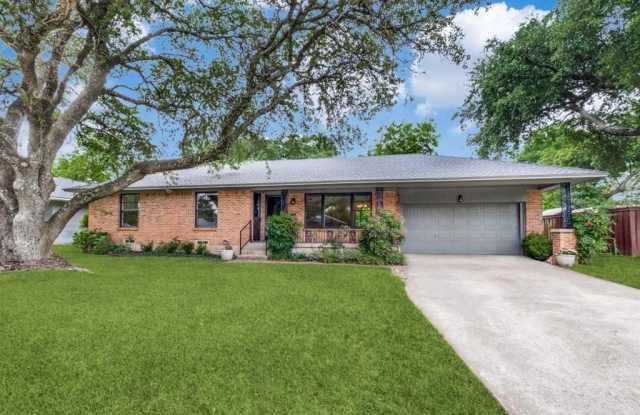 9831 Mercer Drive Gallery 1