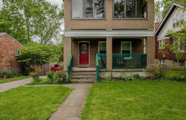 1639 Robinson Circle photos photos