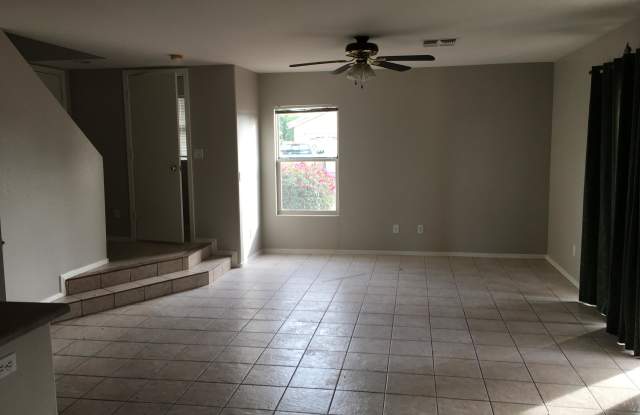 12804 N 122ND Drive Gallery 3