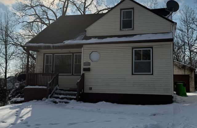 Garfield Heighrs 3 Bed Single water Included - 13216 Forestdale Drive, Garfield Heights, OH 44125