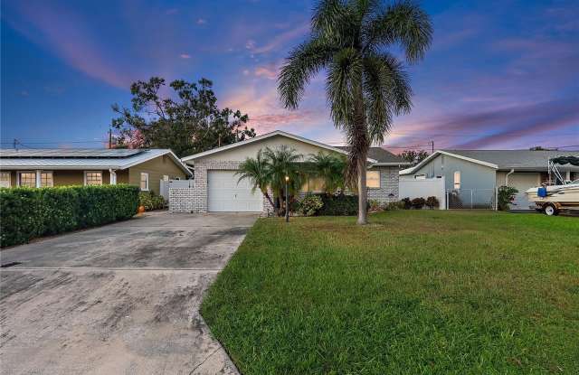 5635 20TH AVENUE N - 5635 20th Avenue North, St. Petersburg, FL 33710