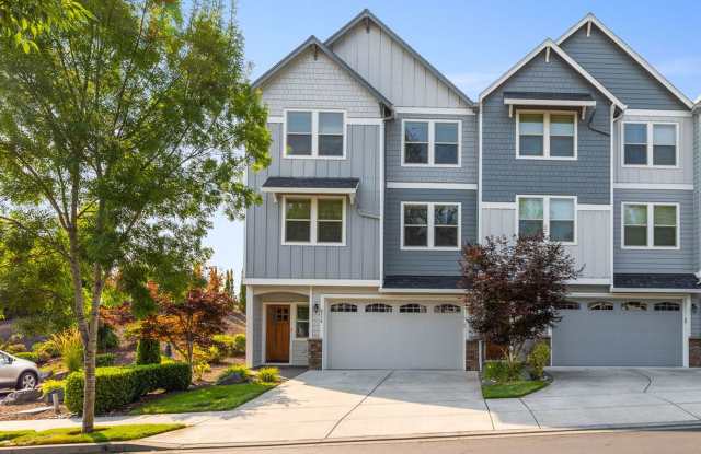 Beautiful Gated Fisher’s Landing Townhome with 4 Bedrooms, Gas Fireplace & Central AC photos photos