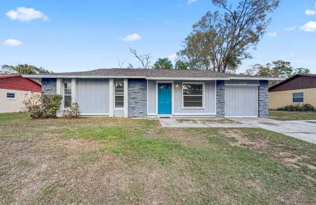 Charming 4-Bed, 2-Bath Home with Pool in Seffner, FL 33584 photos photos