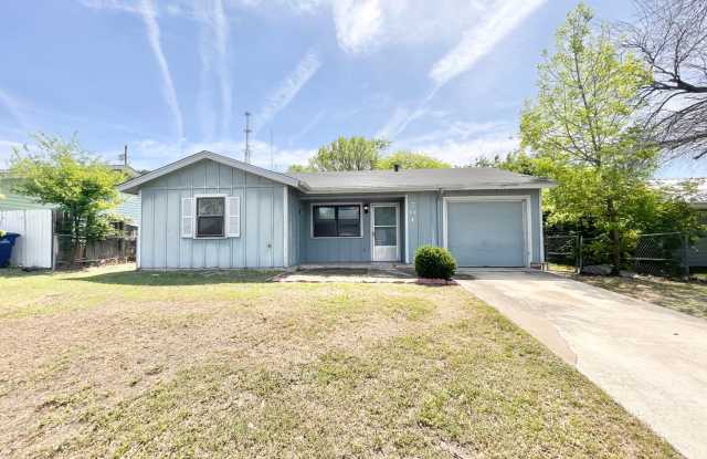 $100 Off 1st 3 Months! Viewable June 15th! Small Dogs Accepted! - 704 North 19th Street, Copperas Cove, TX 76522