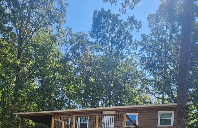Cozy, completely remodeled 2 bedroom / 1 bath in Fairfield Glade 1 year lease available photos photos