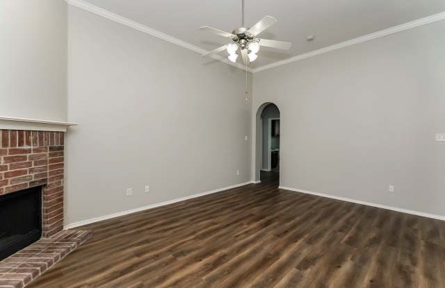 2925 Oakshire Street Gallery 2