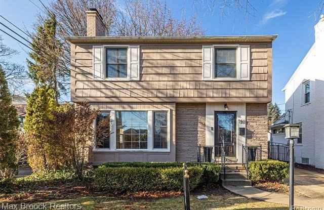 758 Chester Street - 758 Chester Street, Birmingham, MI 48009