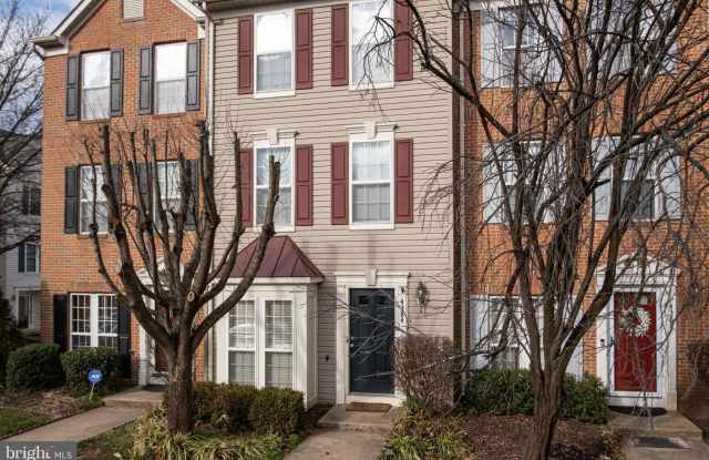 4384 SUTLER HILL Square Gallery 2