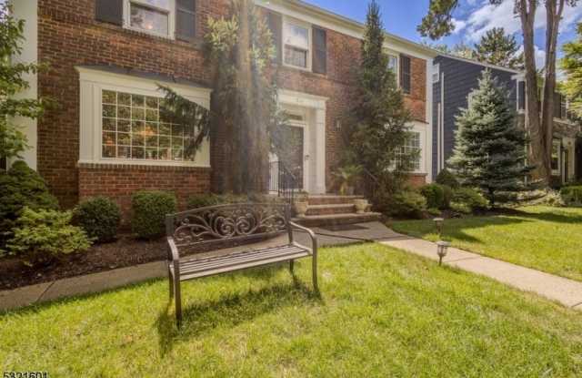 514 Hartford Ct Gallery 4