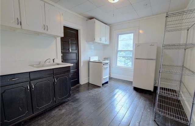 251 Williams Street Gallery 2