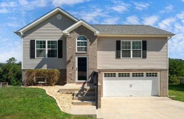 2076 Short Leaf Lane photos photos