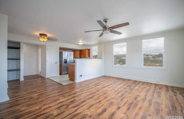 4 Bed 3 Bath Duplex Multi-Family Home in Pearl City Gallery 4