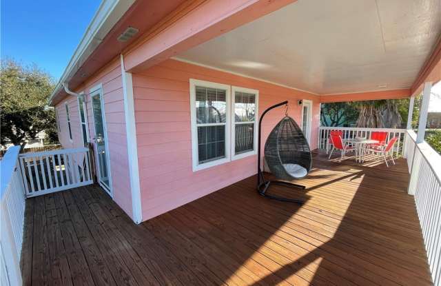 118 Riviera Drive Gallery 2