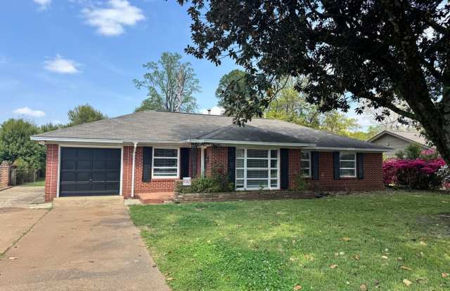 ** 4 Bed 2 Bath located in Morningview ** Call 334-366-9198 to schedule a self tour photos photos