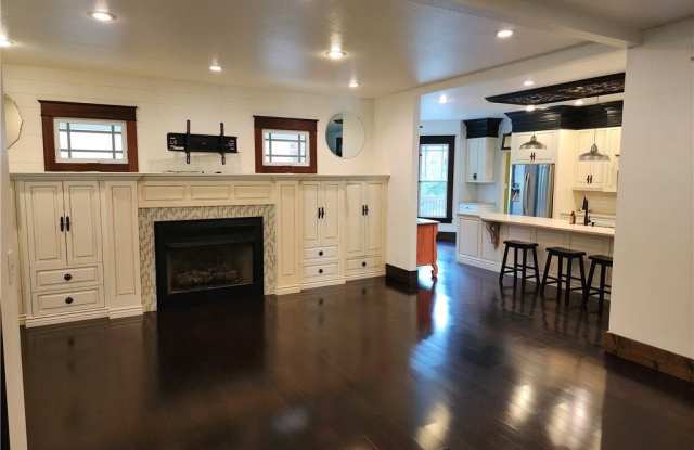 523 S Clifford Gallery 3