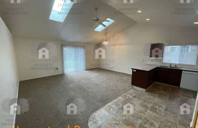 Hard to find single level 4 bedroom! Gallery 4