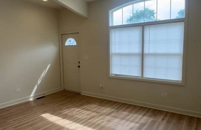 5132 S Wolcott Avenue Gallery 2