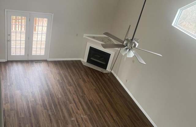 6300 Camden Ct Gallery 4