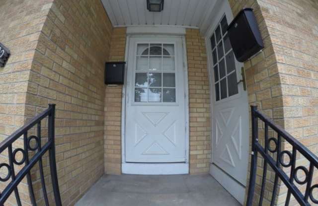 2702 Hoard St #1 Gallery 3