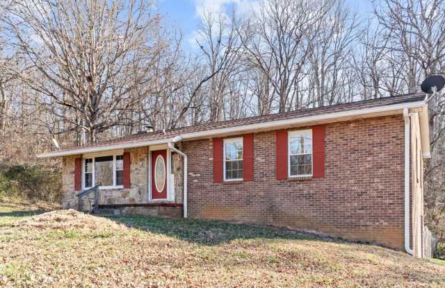 Newly Updated 4bd/3bth in Seymour! - 503 Amarillo Drive, Seymour, TN 37865
