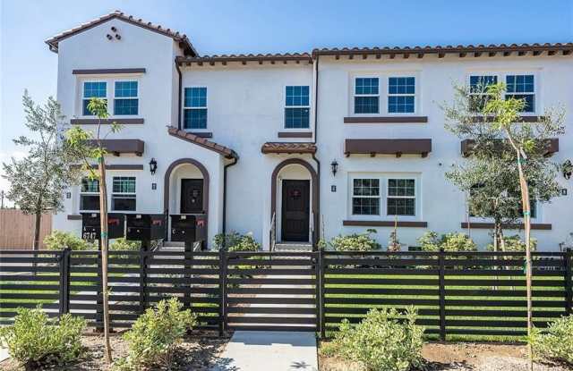 6747 Pickering photos photos