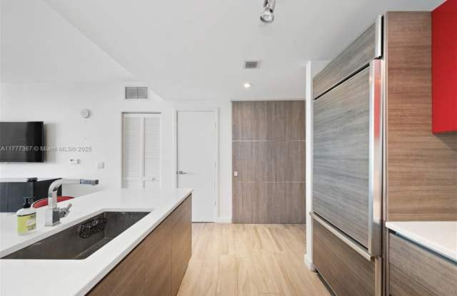 1100  S Miami ave - 1100 South Miami Avenue, Miami, FL 33130