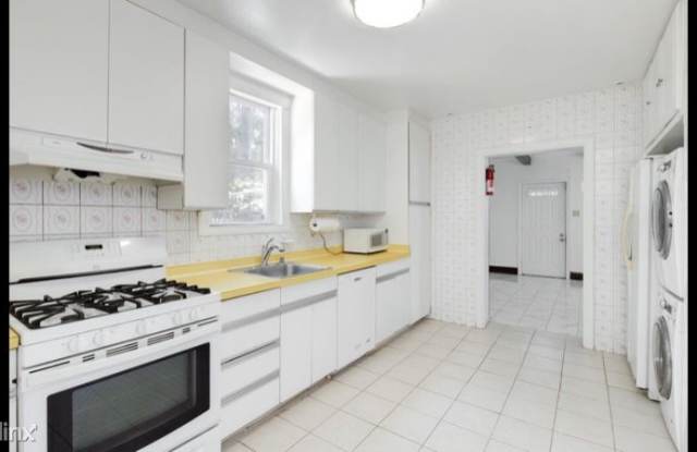 4521 43rd Pl NW Gallery 4