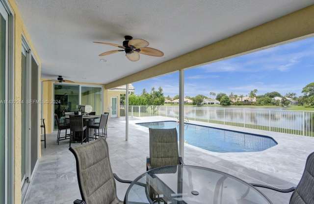 4495 WOODFIELD Boulevard Gallery 4
