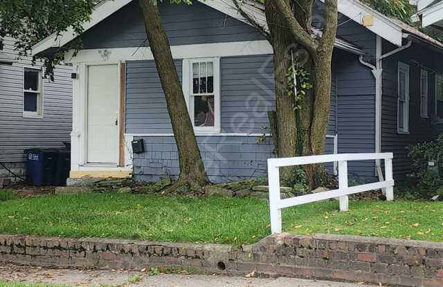 Charming 2-Bedroom Home Near Five Points photos photos