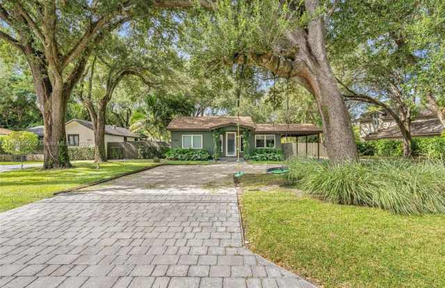 6830 SW 69th Ave photos photos