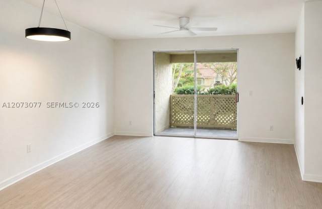 18316 NW 68th Ave Gallery 2