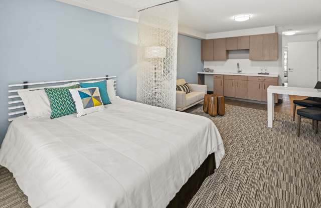 HALE MANU photos photos