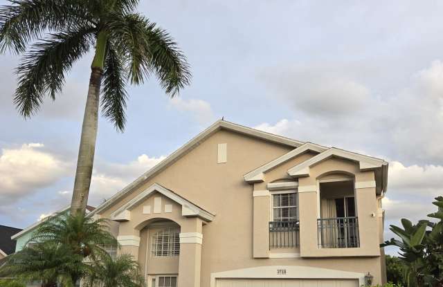 3720 Weymouth Cir photos photos