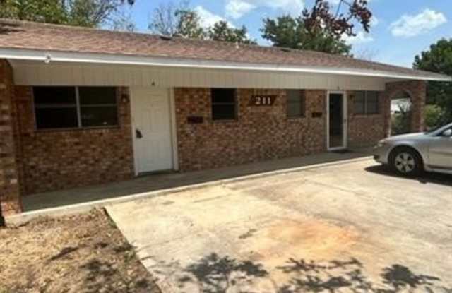 211 W Dean Avenue photos photos