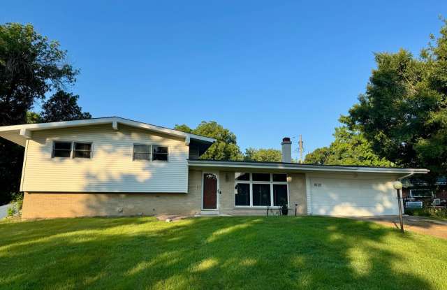4 Bedroom Home in Ladue School District! photos photos