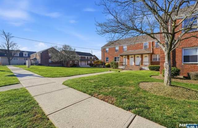 441 Lawn Avenue 17 photos photos