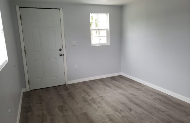 2815 Newcombe Lane Gallery 2