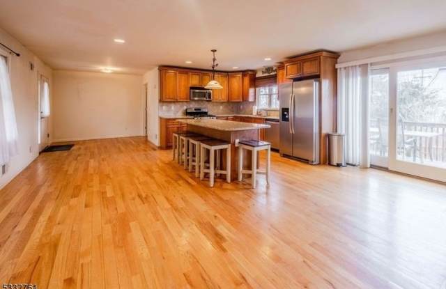 22 Oak Tree Ln Gallery 4