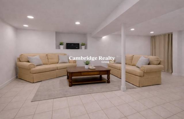 9 Medford St. Gallery 4