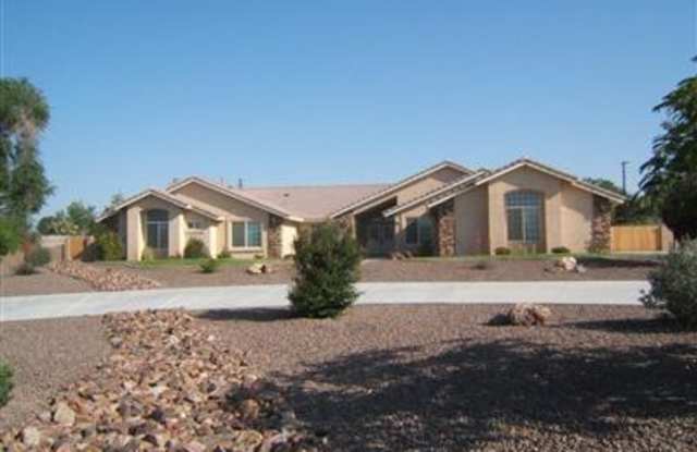 19640 Yanan Road - 19640 Yanan Road, Apple Valley, CA 92307