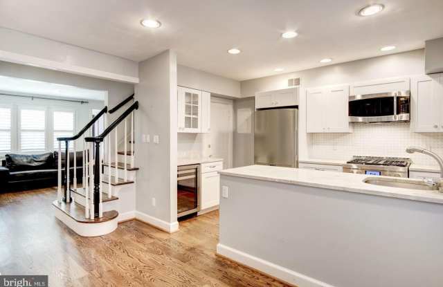 4463 GREENWICH PARKWAY NW - 4463 Greenwich Parkway Northwest, Washington, DC 20007